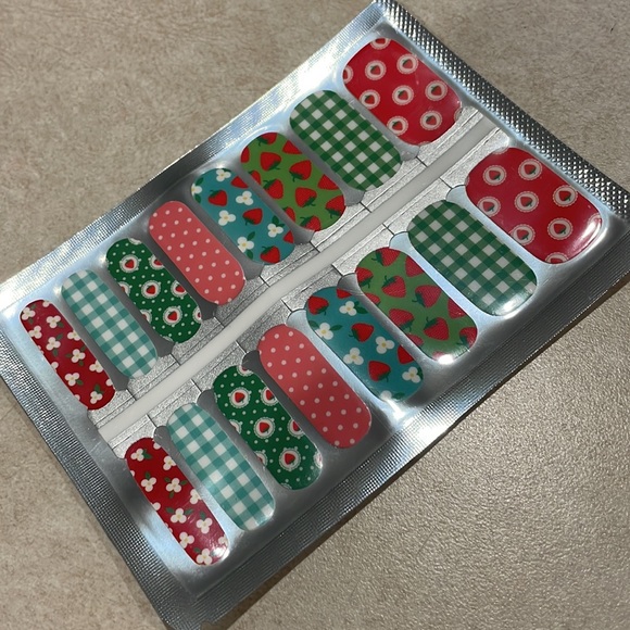 Fruit Inspired Nail Polish Strips - Picture 3 of 7